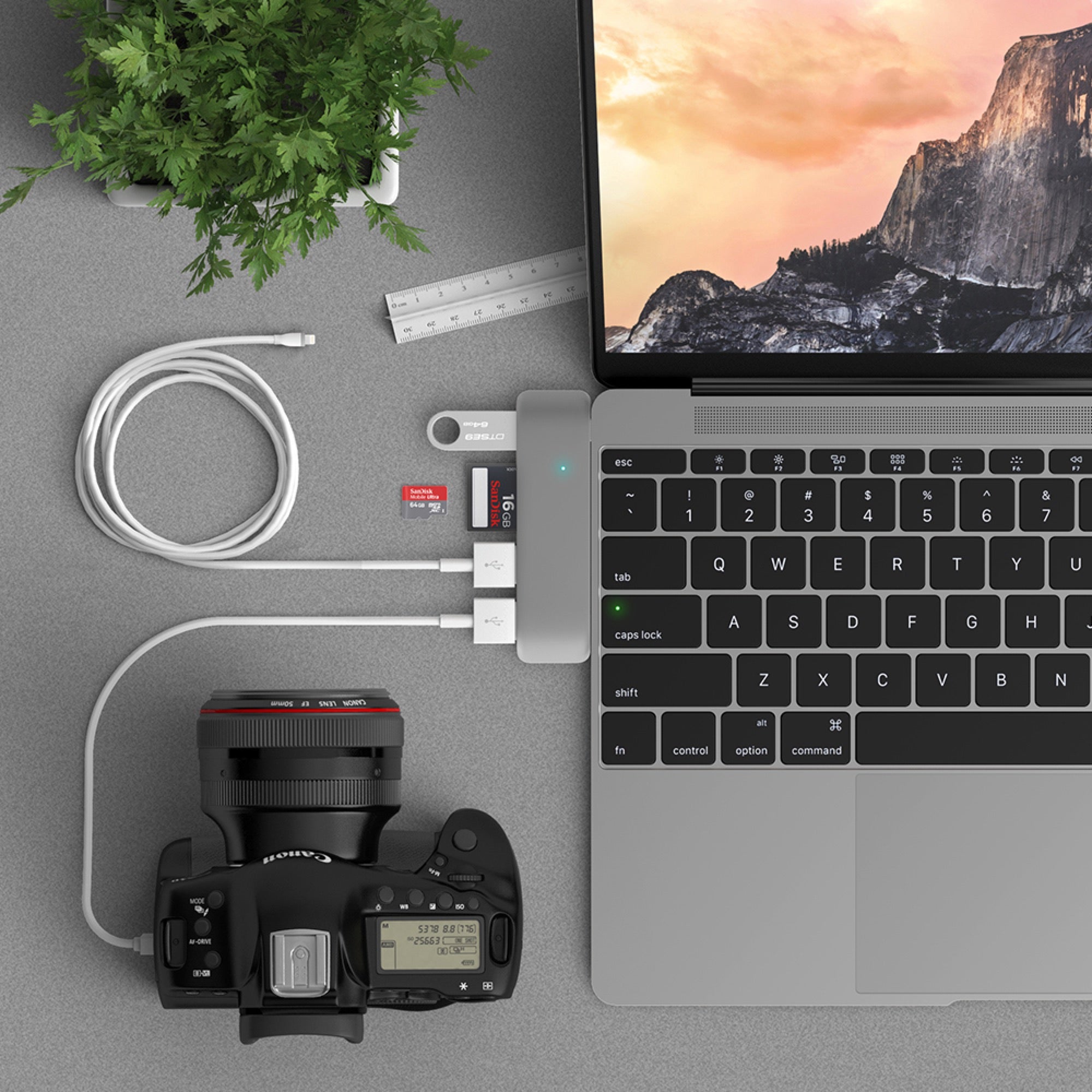 Satechi USB-C Combo Hub